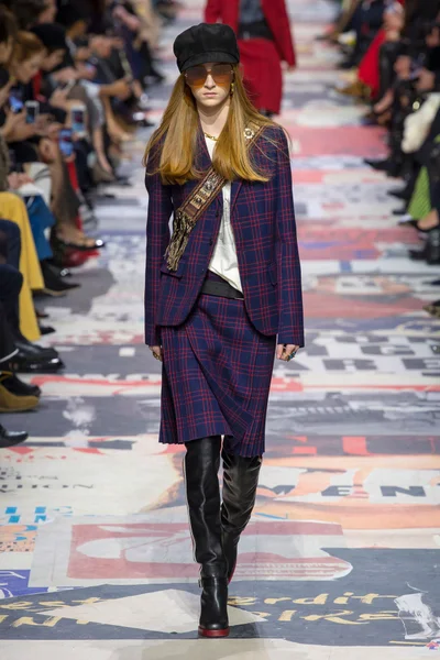 Look 2